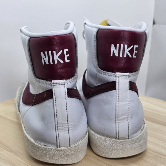 Nike Mens Blazer Mid '77 Vintage Lifestyle Size 13 White Team Red | BQ6806-111 | - Picture 6 of 12